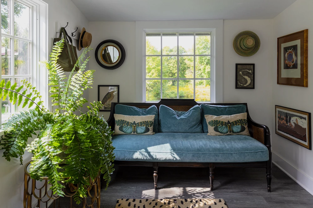 Mueble de barro de Susanna Salk Connecticut de En casa con diseñadores y creadores de tendencias, foto de Stacey Bewkes